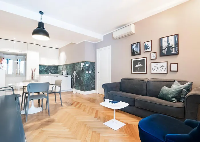 Beautiful And Spacious House In Corso Como By Easylife